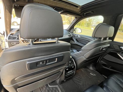 Used 2021 BMW X7 xDrive40i w/ M Sport Package image 26
