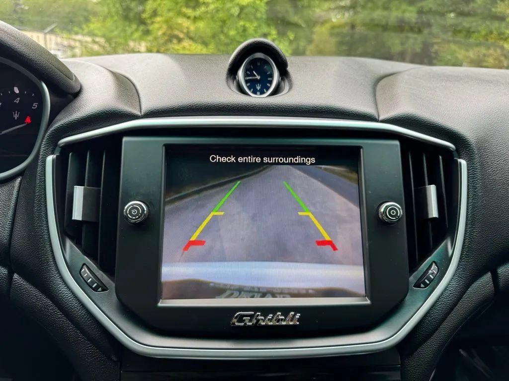 Used 2015 Maserati Ghibli RWD image 18