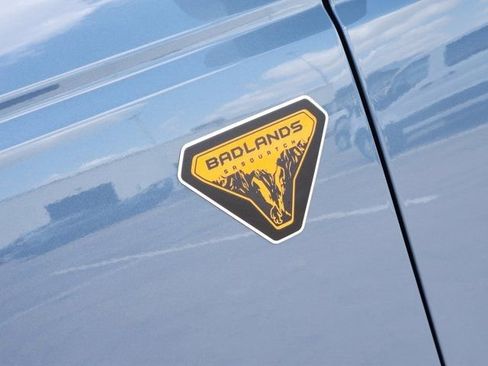Used 2024 Ford Bronco Badlands image 8
