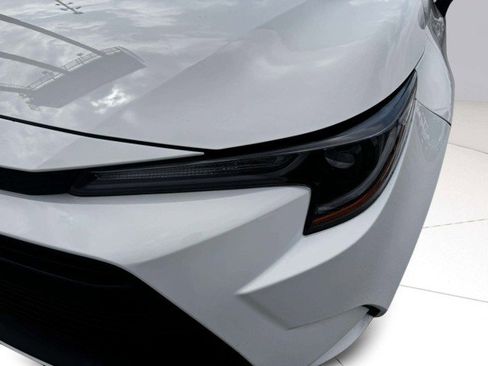 Used 2023 Toyota Corolla LE FWD image 12