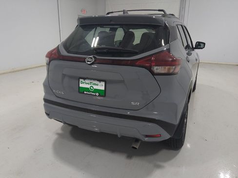 Used 2021 Nissan Kicks SR w/ Exterior Package FWD image 7