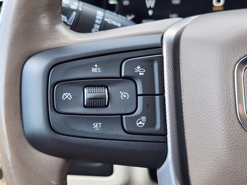 Used 2022 GMC Yukon XL Denali AWD/4WD image 23