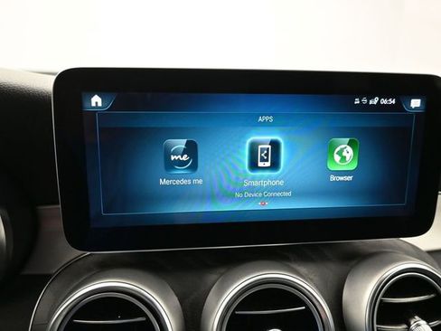 Used 2022 Mercedes-Benz GLC 300 image 22