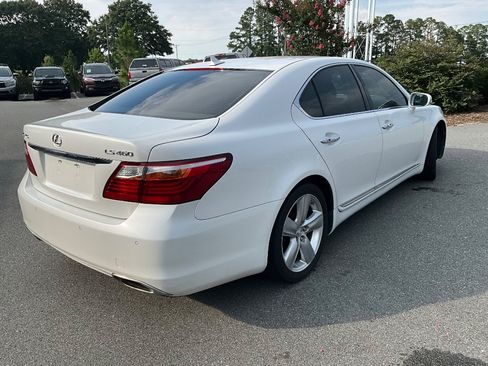Used 2010 Lexus LS 460 RWD image 4