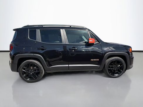 Used 2020 Jeep Renegade Latitude image 2