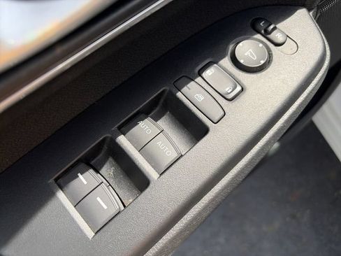 Used 2021 Honda CR-V EX image 18