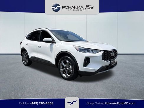 Certified 2025 Ford Escape ST-Line Select w/ Tech Pack #1 AWD/4WD image 4