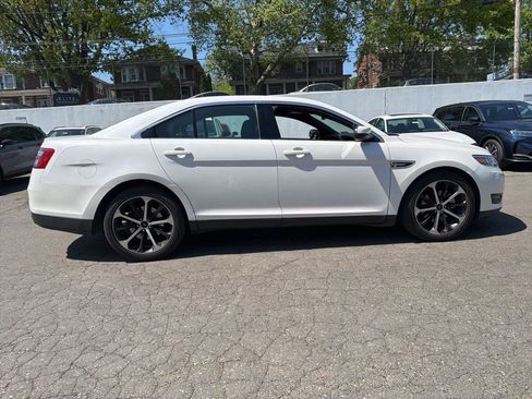 Used 2016 Ford Taurus SEL w/ Equipment Group 201A AWD/4WD image 7