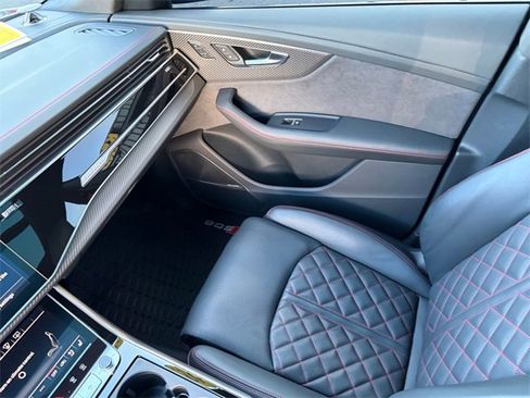 Used 2025 Audi SQ8 Prestige image 20