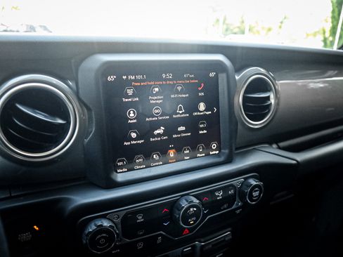 Used 2022 Jeep Wrangler Unlimited Sahara image 23