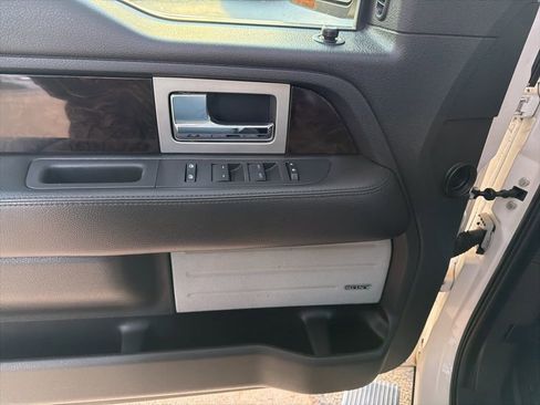 Used 2013 Ford F150 Platinum image 19