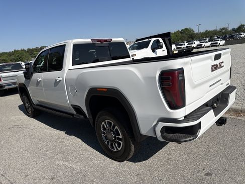 Certified 2025 GMC Sierra 2500 AT4 w/ AT4 Premium Plus Package AWD/4WD image 8