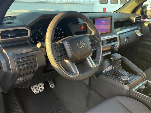 New 2025 Toyota Tacoma TRD Sport image 7