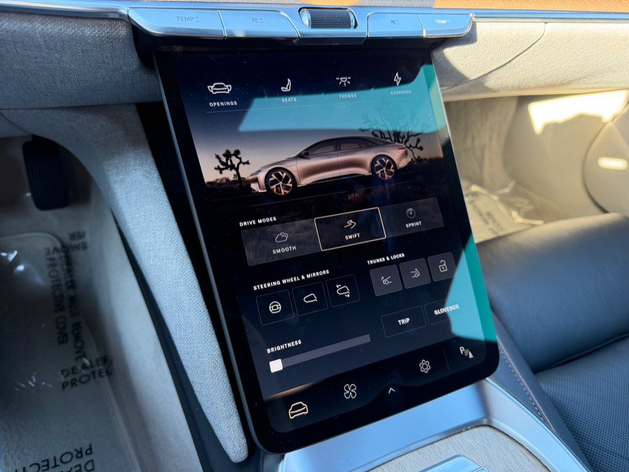 Used 2024 Lucid Air Touring AWD/4WD image 25