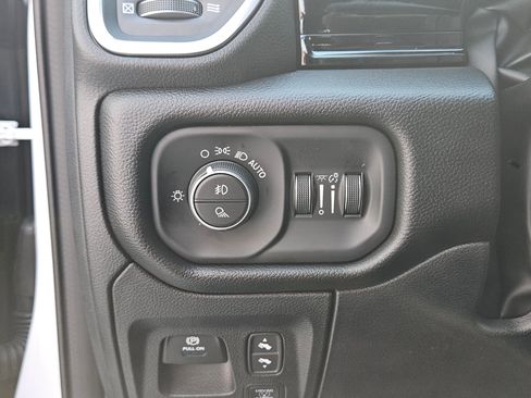 New 2026 RAM 1500 Laramie w/ Night Edition AWD/4WD image 17