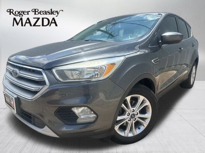Used 2017 Ford Escape SE