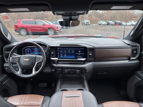Used 2024 Chevrolet Silverado 2500 High Country w/ High Country Premium Package AWD/4WD image 13