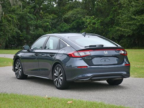Used 2022 Honda Civic EX-L image 3