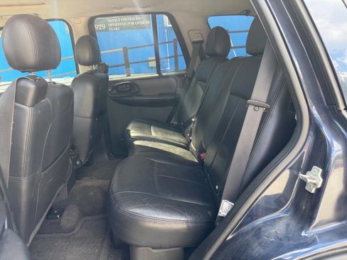 Used 2008 Chevrolet TrailBlazer LT w/ Sun And Sound Package AWD/4WD image 11