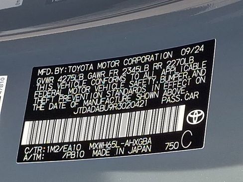 Used 2024 Toyota Prius XLE image 27