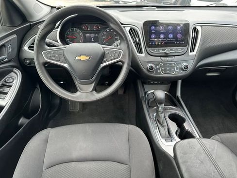 Used 2022 Chevrolet Malibu LT image 13