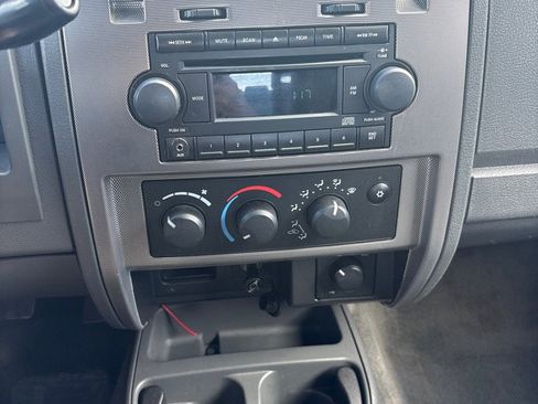 Used 2006 Dodge Dakota SLT w/ Sport Appearance Group image 14