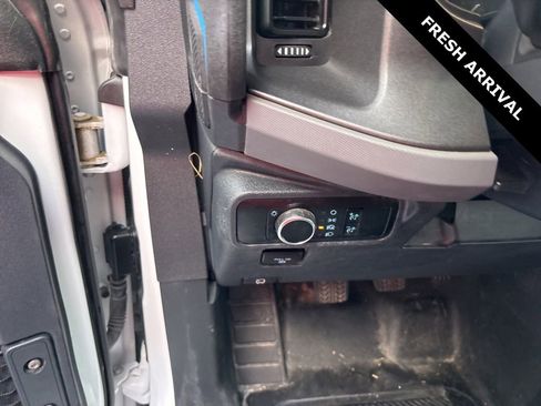 Used 2024 Ford Bronco Black Diamond image 11