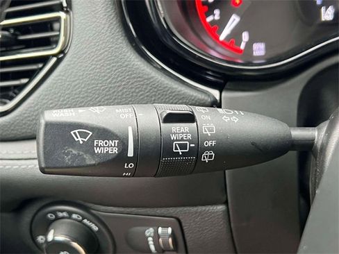 Certified 2022 Dodge Durango GT image 28