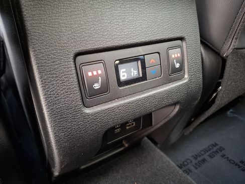 Used 2024 Mitsubishi Outlander SEL AWD/4WD image 11