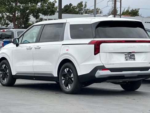 New 2026 Kia Carnival LXS image 6