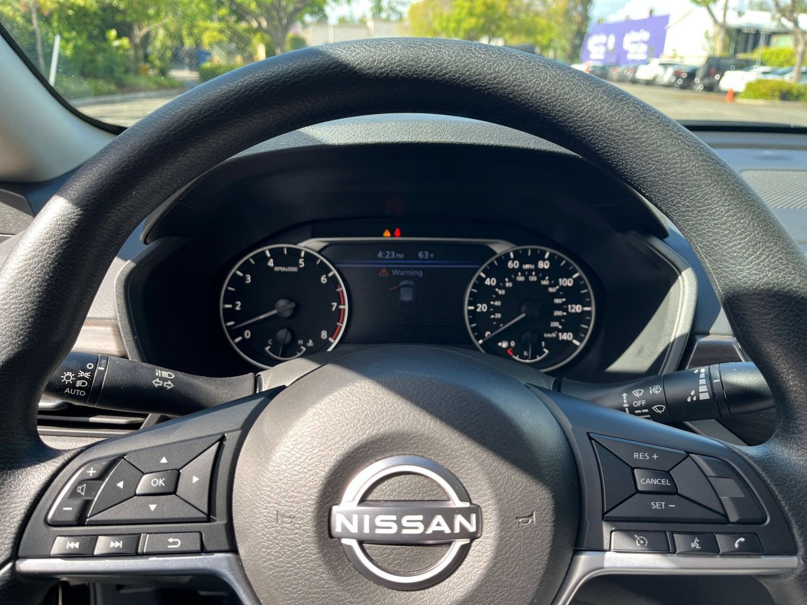 Used 2025 Nissan Altima 2.5 SV FWD image 27
