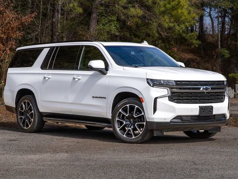 Used 2021 Chevrolet Suburban RST w/ Luxury Package image 3