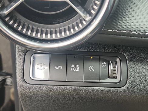 Used 2026 Chevrolet Equinox LT AWD/4WD image 17