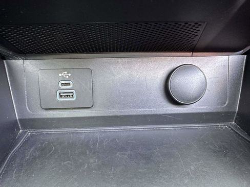 Certified 2025 Ford Mustang Premium image 26