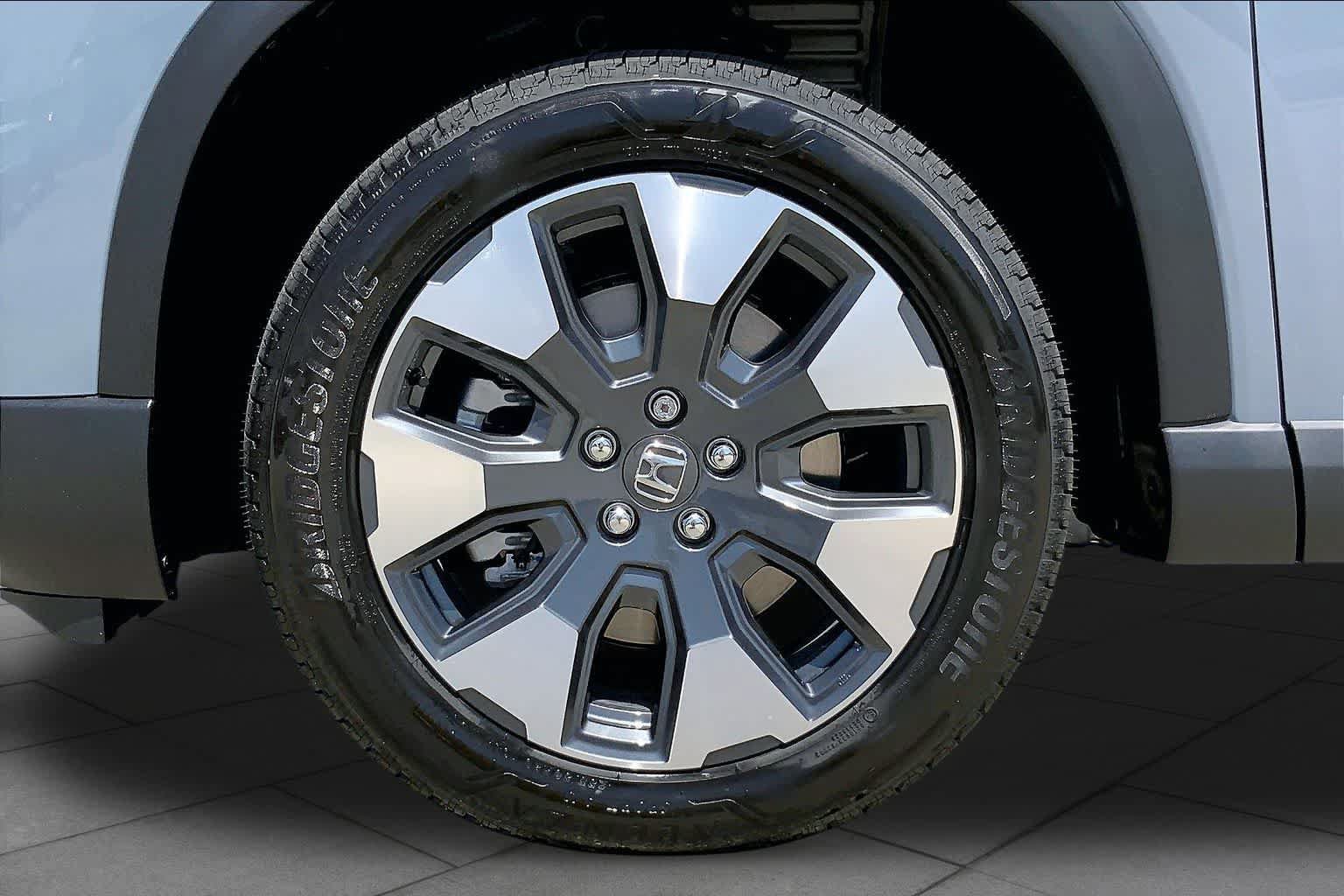 New 2026 Honda Pilot Elite image 13