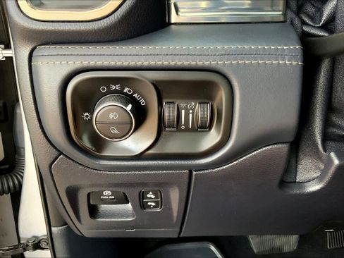 Used 2020 RAM 1500 Limited image 67