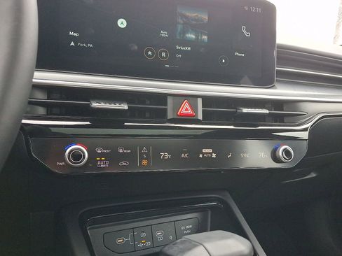 Used 2025 Kia K5 GT-Line w/ GT-Line Premium Package image 15