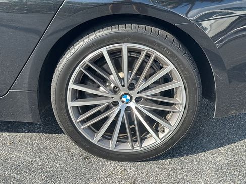 Used 2019 BMW 530i w/ Convenience Package image 10