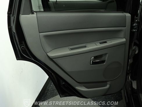 Used 2006 Jeep Grand Cherokee SRT8 w/ SRT Option Group I image 33