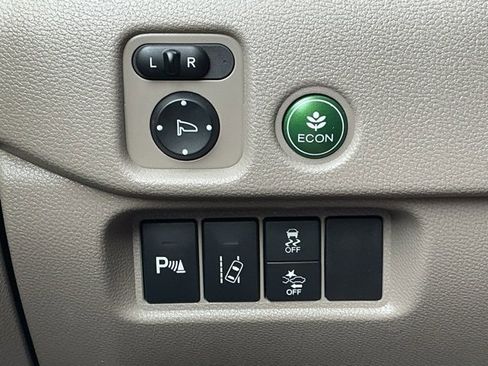 Used 2018 Honda Pilot Touring image 23