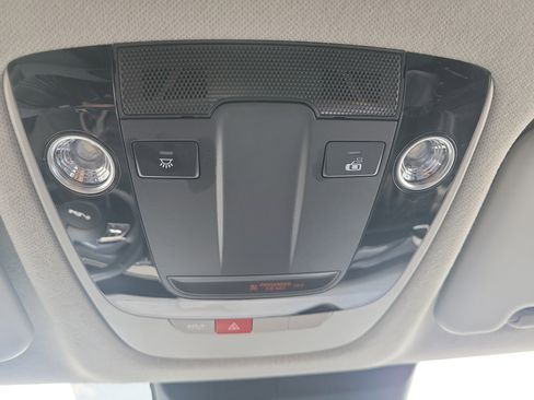 Used 2025 Kia Seltos S image 33