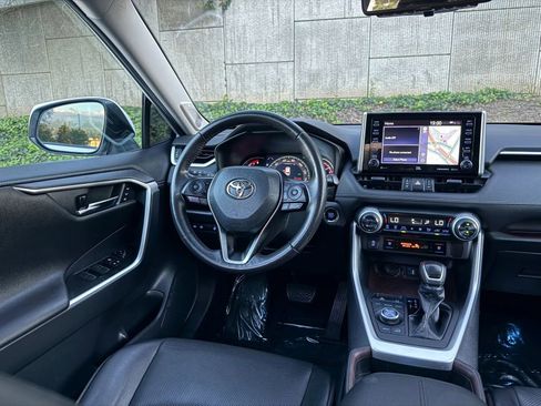 Used 2019 Toyota RAV4 Limited w/ Cold Weather Package image 20