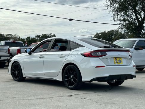 Used 2022 Honda Civic Sport image 2