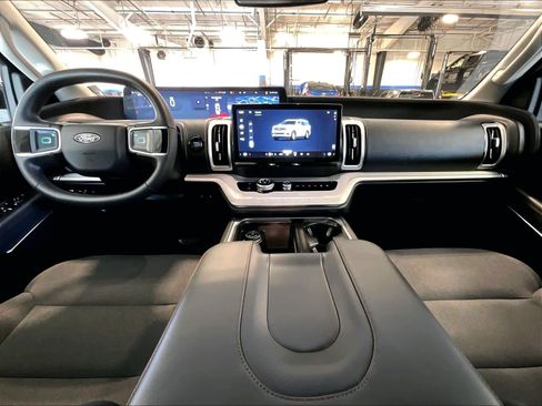 Used 2025 Ford Expedition Max Active image 22