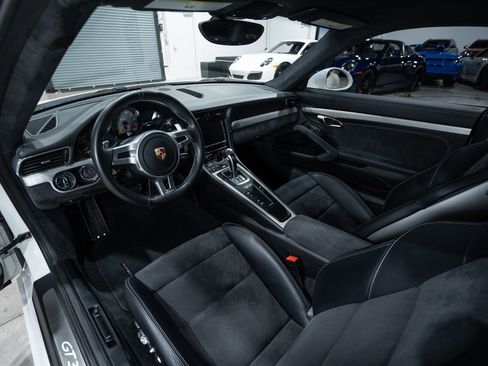 Used 2015 Porsche 911 GT3 RWD image 18