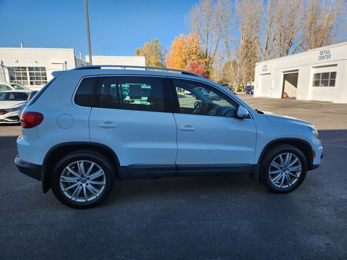 Used 2016 Volkswagen Tiguan SE image 8