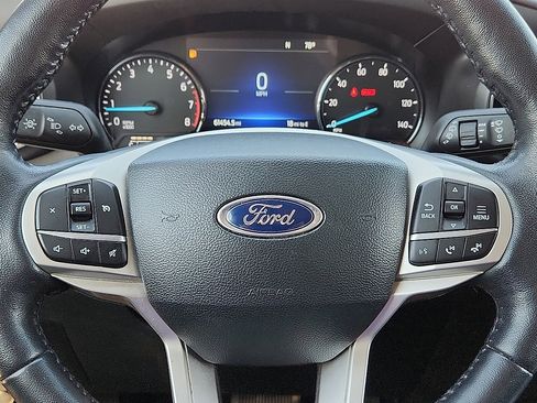 Used 2022 Ford Explorer XLT w/ Equipment Group 202A image 10