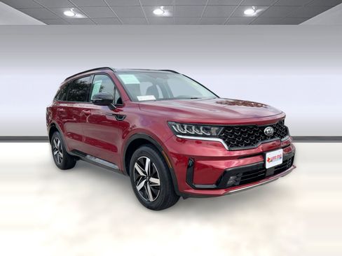 Used 2021 Kia Sorento EX w/ Panoramic Sunroof Package image 6