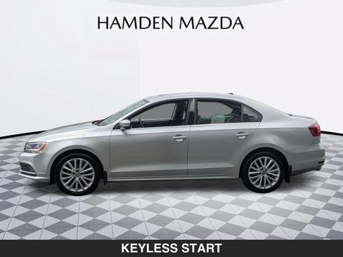 Used 2015 Volkswagen Jetta SE FWD image 6