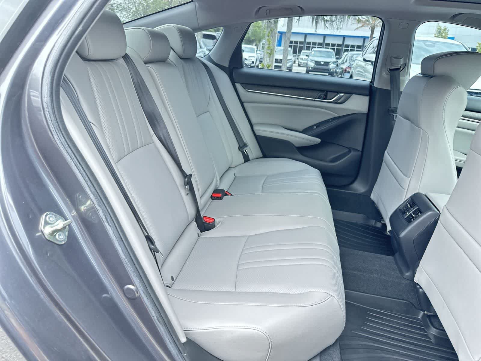 Used 2020 Honda Accord Touring image 16